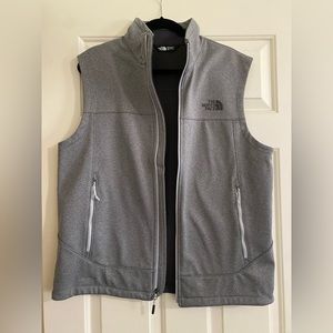 North face Men’s Vest L